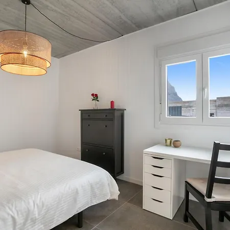 Carlota Caleta de Interián