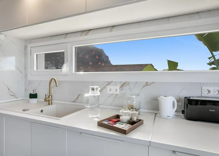 Carlota * غاراتْشيكو